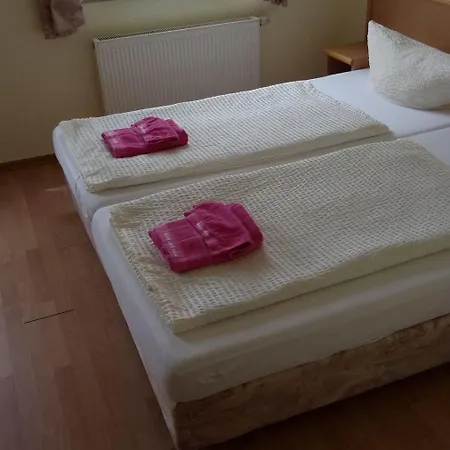 Kuehnauer Hof Szálloda 2*